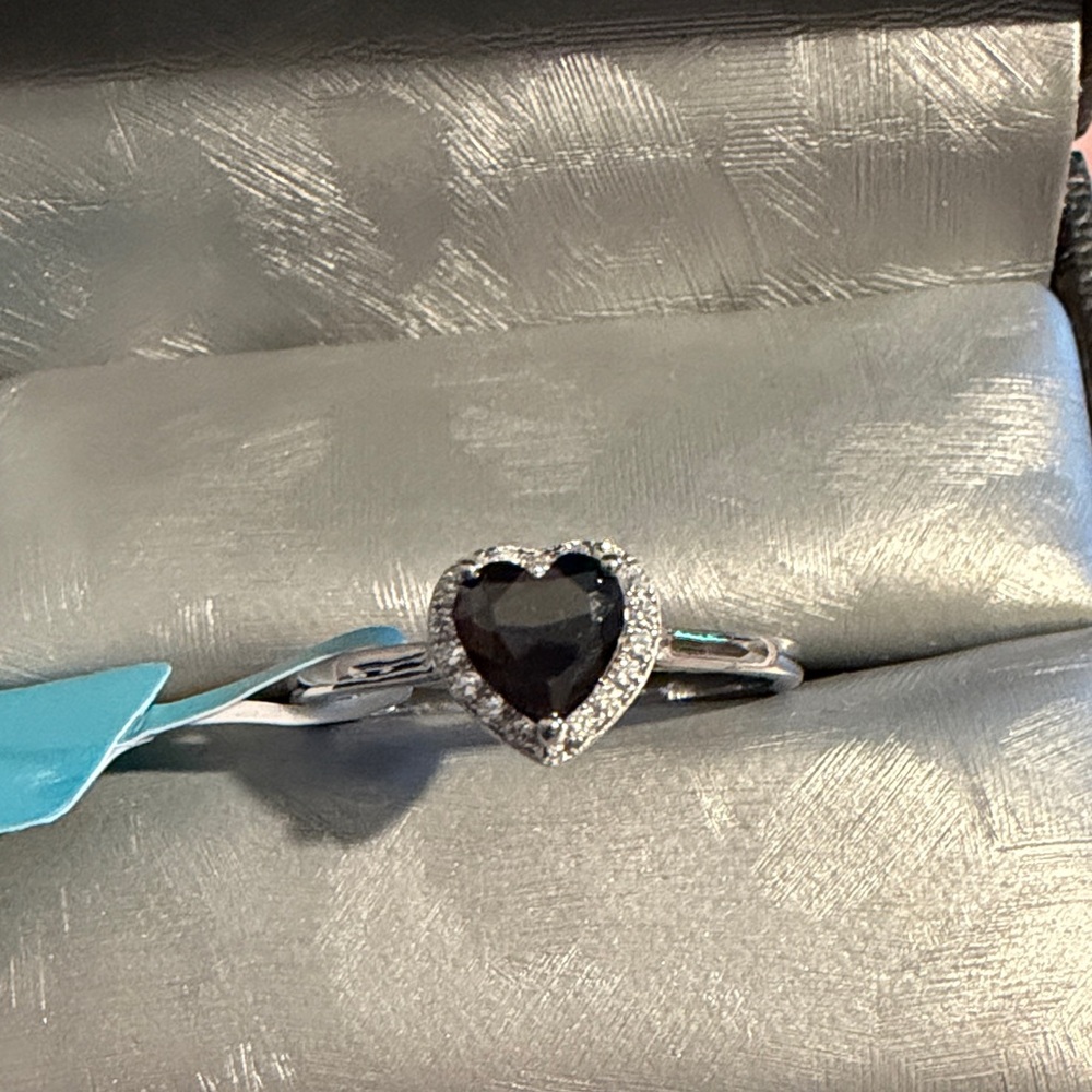 Unique Heart Shape Ring - image 1